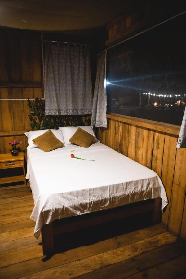 Pampa Hermosa Lake Resort プエルト・マルドナード エクステリア 写真