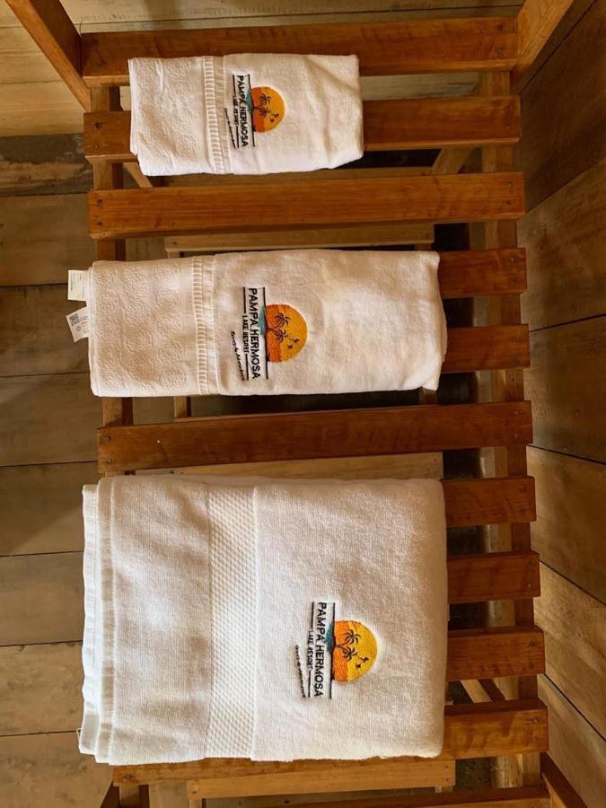 Pampa Hermosa Lake Resort プエルト・マルドナード エクステリア 写真