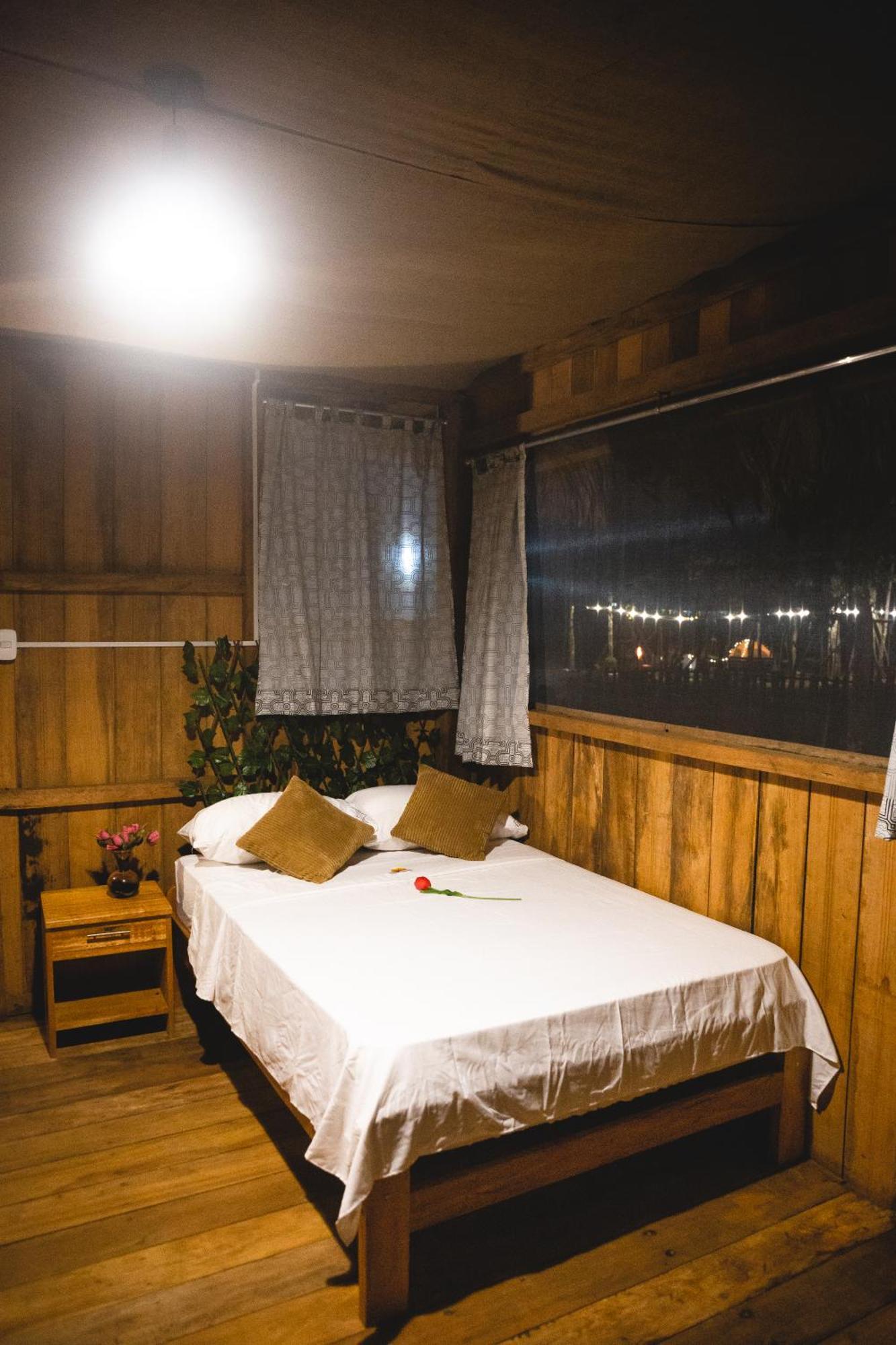 Pampa Hermosa Lake Resort プエルト・マルドナード エクステリア 写真